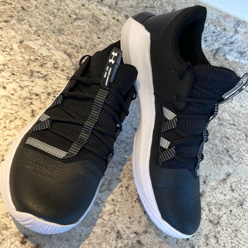 Under Armour Block City 2.0 Volleyball Athletic Sneakers Women’s size 10.